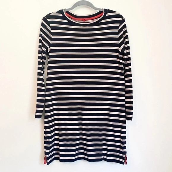 Lou & Grey Dresses & Skirts - Lou & Grey Long Sleeve Stripped Dress